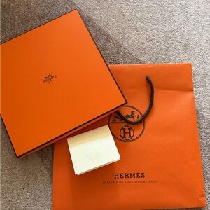 Hermès Orange Gift Bag Set